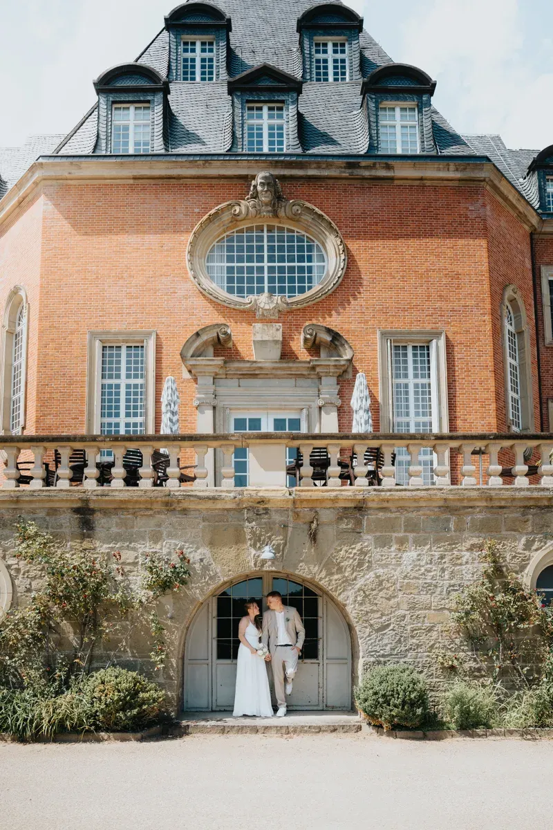 Reportage-Foto der standesamtlichen Trauung von Kimberley und Jan-Niklas auf Schloss Birlinghoven (Bild 30)