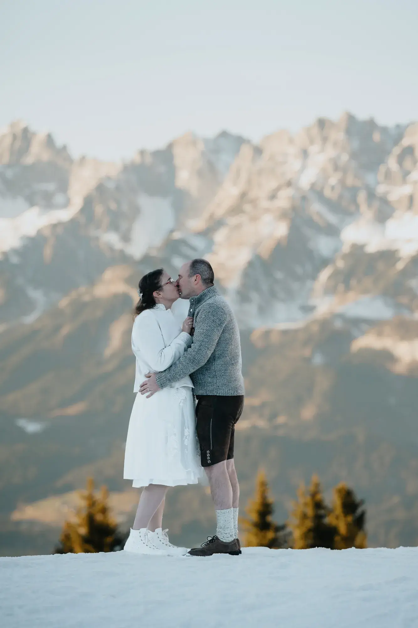 Hochzeit von Angie und Basti in Tirol — Reportage von Philipp Wildfeuer.