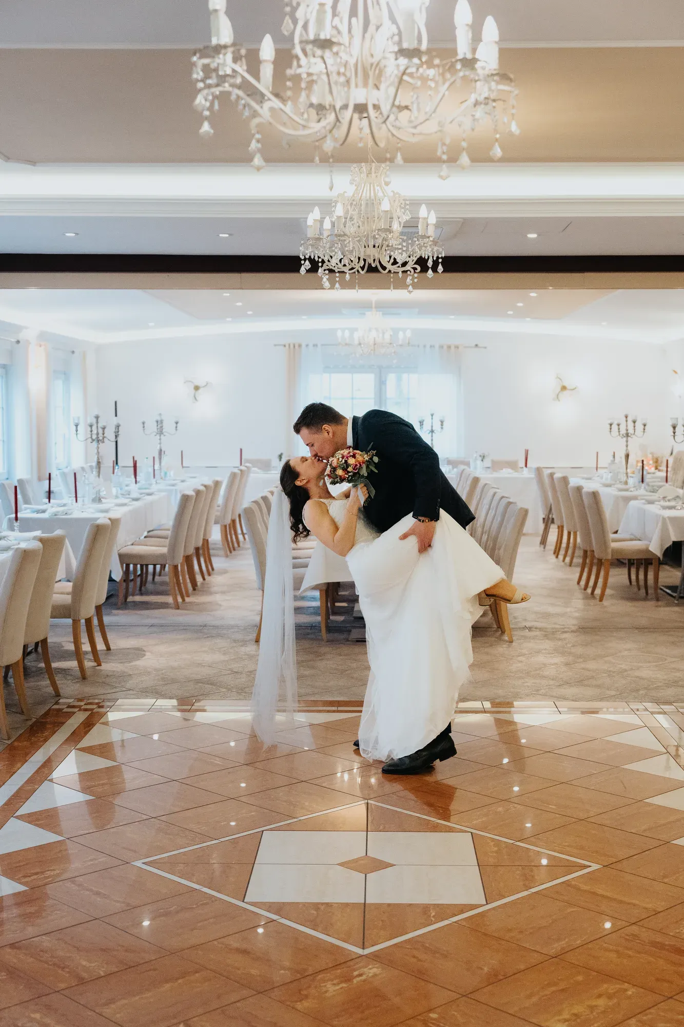 Hochzeit von Denise und Tobi — Reportage von Philipp Wildfeuer.