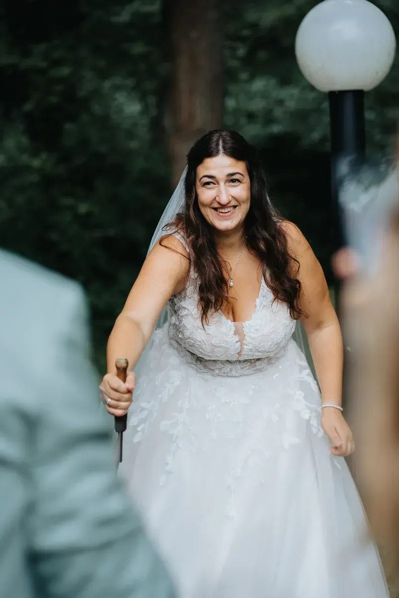 Reportage-Foto der Hochzeit von Lena und Flo im Klosterhof Seligenthal in Siegburg (Bild 104)
