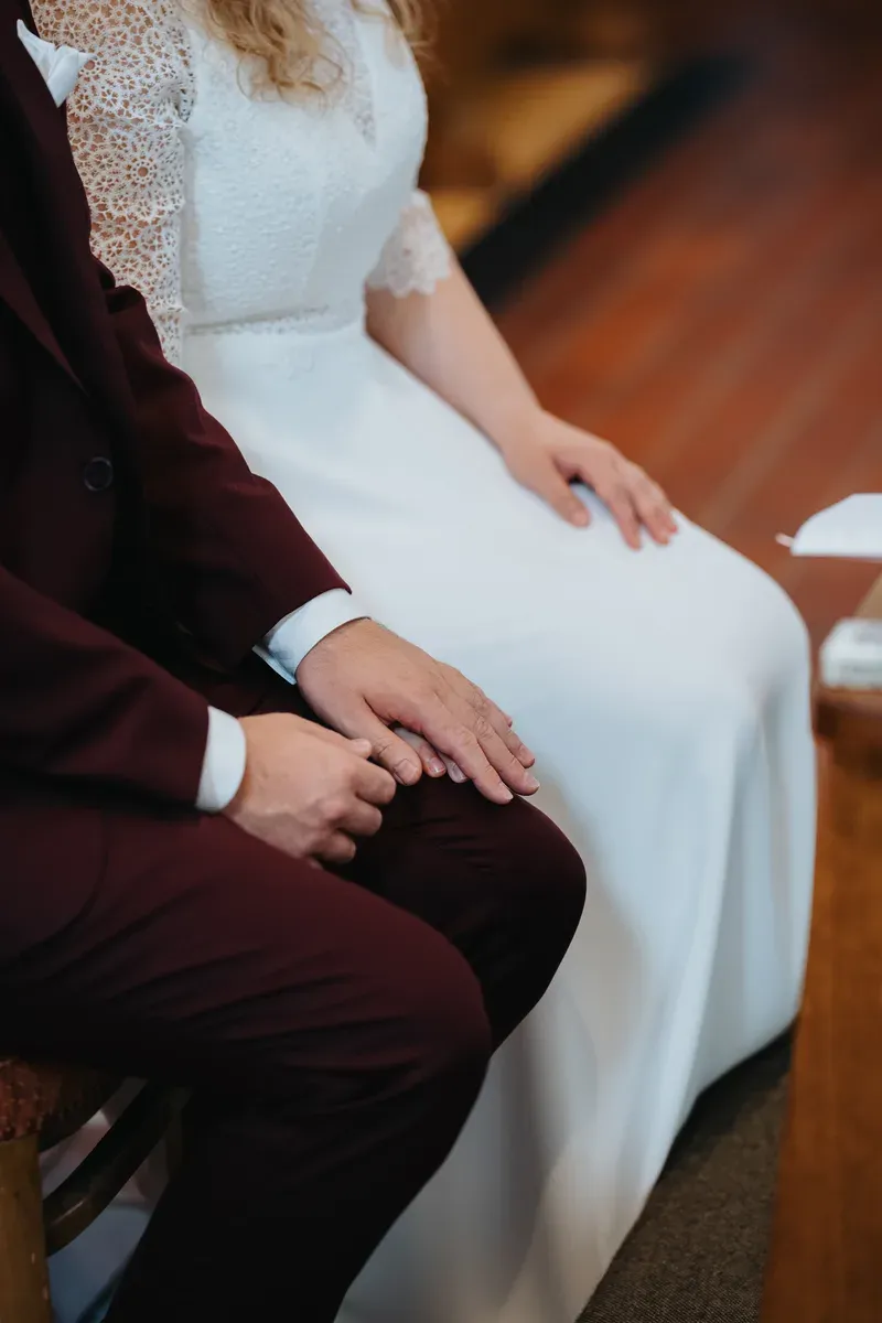 Reportage-Foto der kirchlichen Hochzeit von Anton und Clara im Katholisch-Sozialen Institut Siegburg (Bild 12)