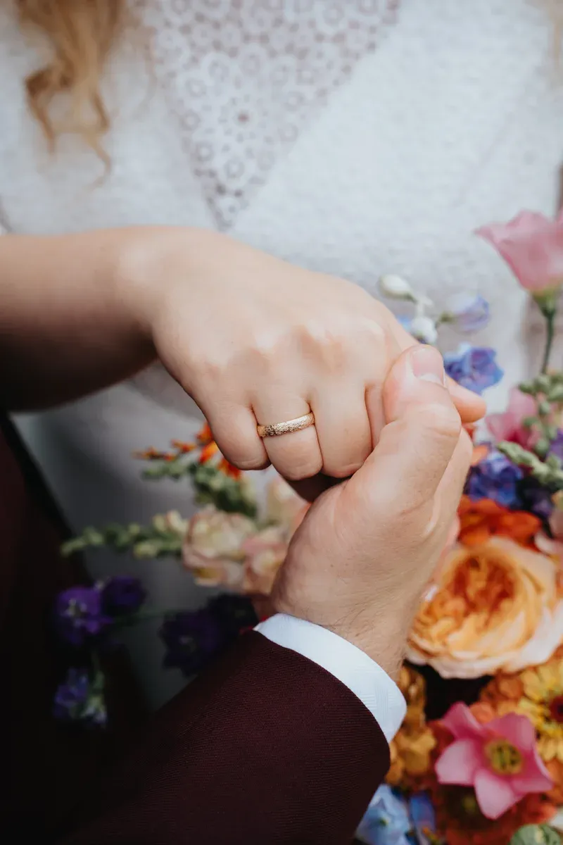 Reportage-Foto der kirchlichen Hochzeit von Anton und Clara im Katholisch-Sozialen Institut Siegburg (Bild 34)