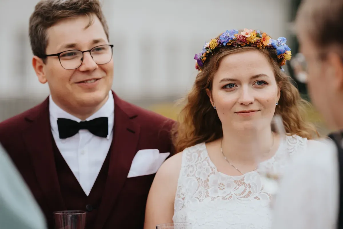 Reportage-Foto der kirchlichen Hochzeit von Anton und Clara im Katholisch-Sozialen Institut Siegburg (Bild 51)