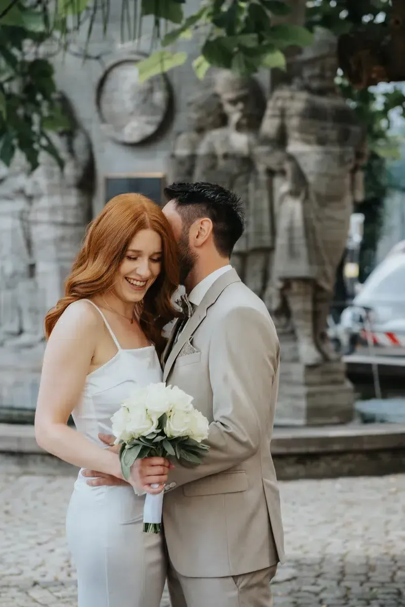 Reportage-Foto der standesamtlichen Trauung von Tabea und Maik im Historischen Rathaus Köln und der Altstadt (Bild 14)