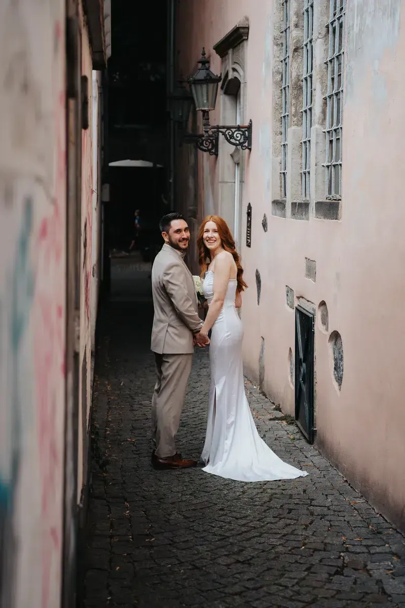 Reportage-Foto der standesamtlichen Trauung von Tabea und Maik im Historischen Rathaus Köln und der Altstadt (Bild 16)