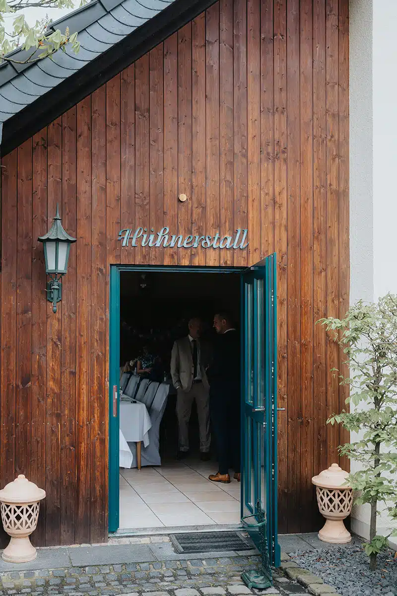 Eingang zum Hühnerstall der Niederpleiser Mühle.