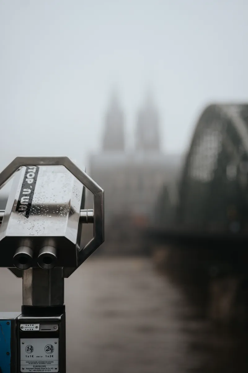 Fernglas mit Blick auf den Kölner Dom, Philipp Wildfeuer - Fotograf